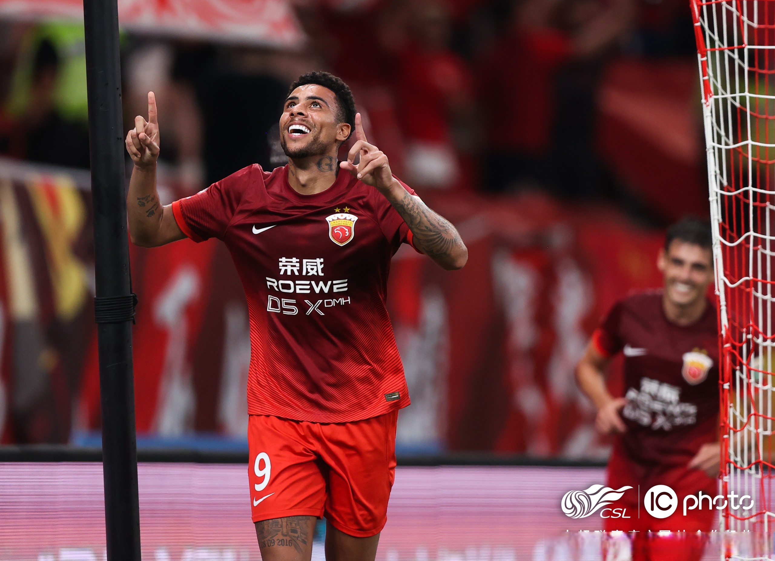 开云官网-包含欧超杯集结日再迎强敌，密尔沃基雄鹿战术微调，主帅态度：管理层满意，球队文化再被提及的词条